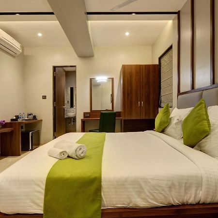 Magnus Fortune House Business Hotel , Magarpatta Mundhwa ภายนอก รูปภาพ