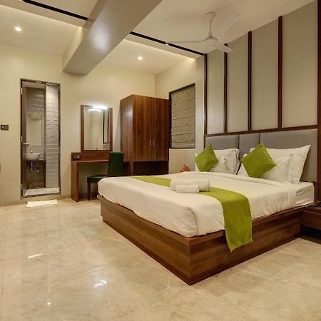 Magnus Fortune House Business Hotel , Magarpatta Mundhwa ภายนอก รูปภาพ