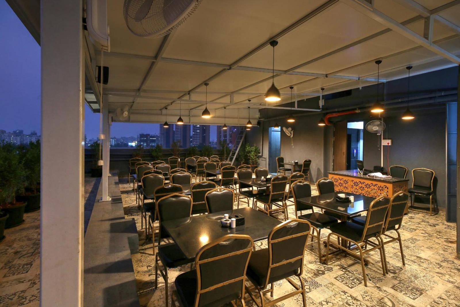 Magnus Fortune House Business Hotel , Magarpatta Mundhwa ภายนอก รูปภาพ