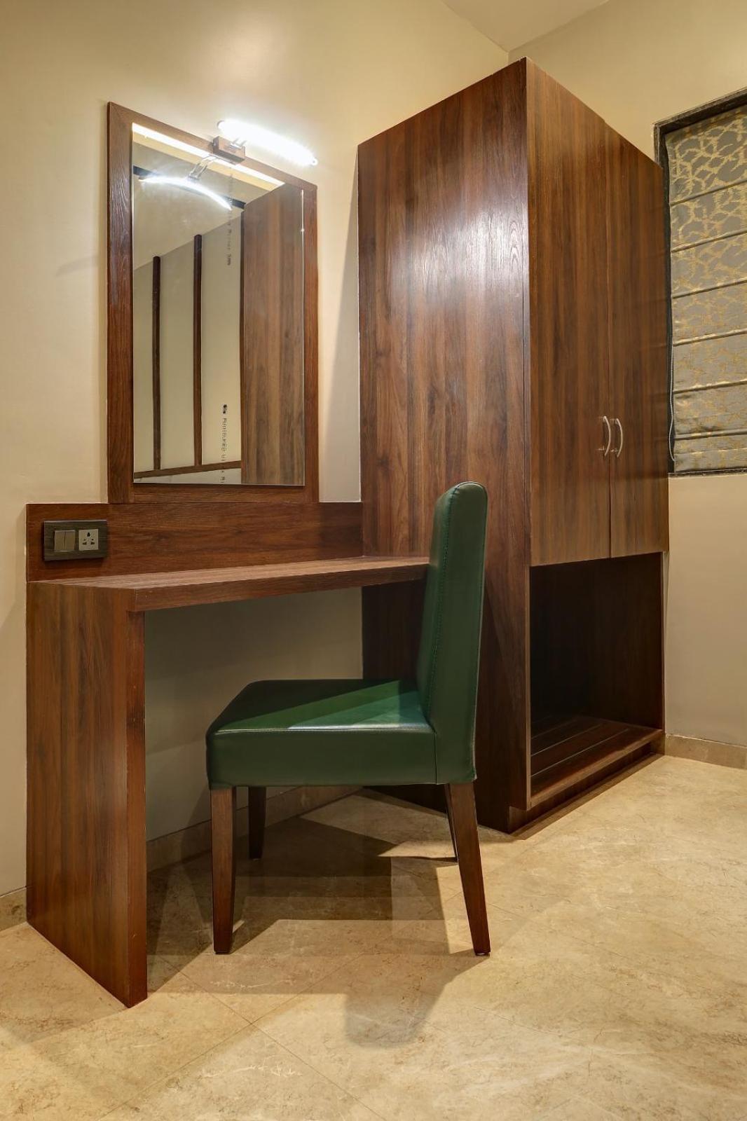 Magnus Fortune House Business Hotel , Magarpatta Mundhwa ภายนอก รูปภาพ