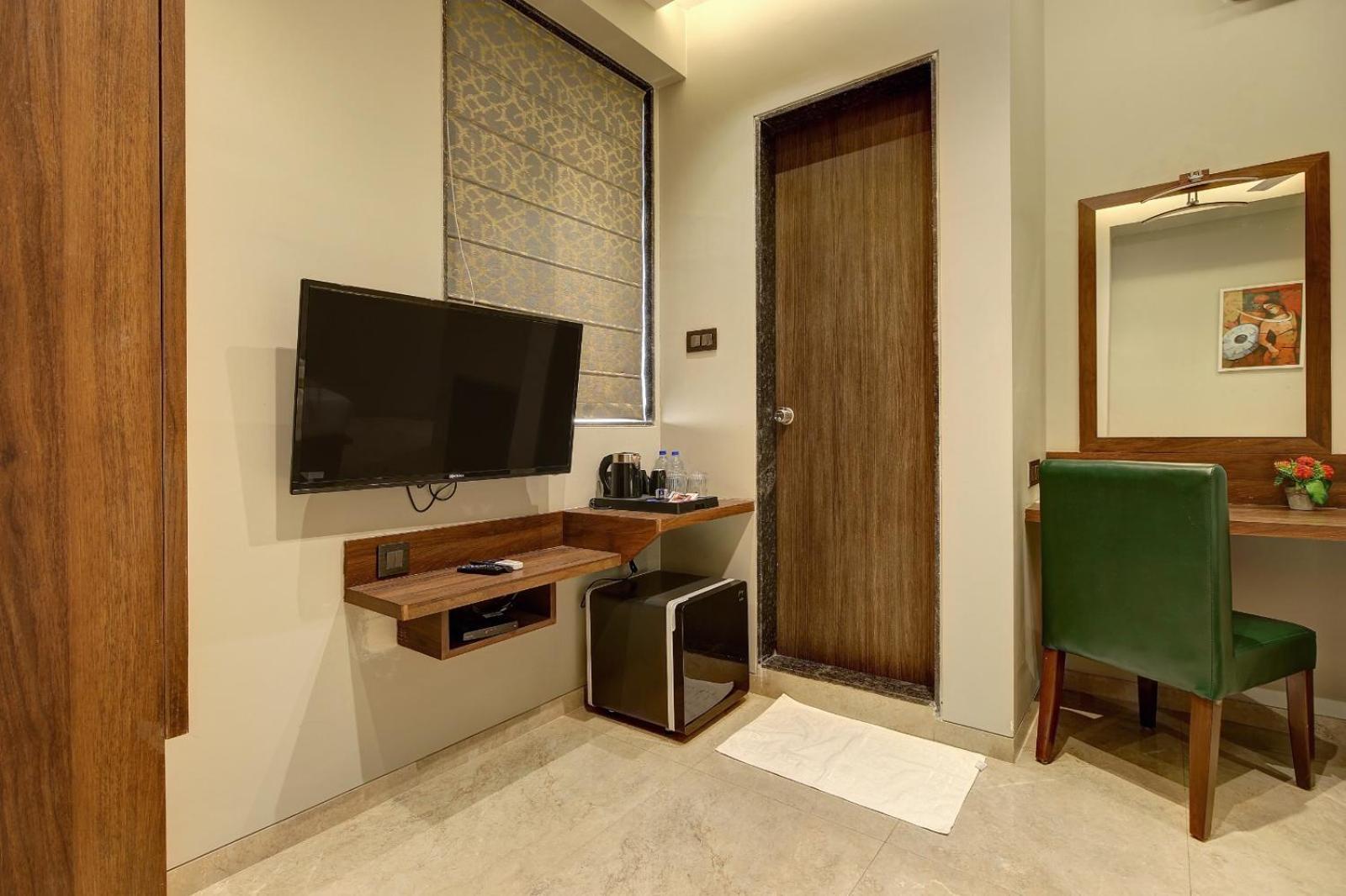 Magnus Fortune House Business Hotel , Magarpatta Mundhwa ภายนอก รูปภาพ