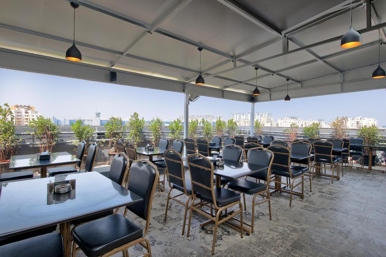 Magnus Fortune House Business Hotel , Magarpatta Mundhwa ภายนอก รูปภาพ
