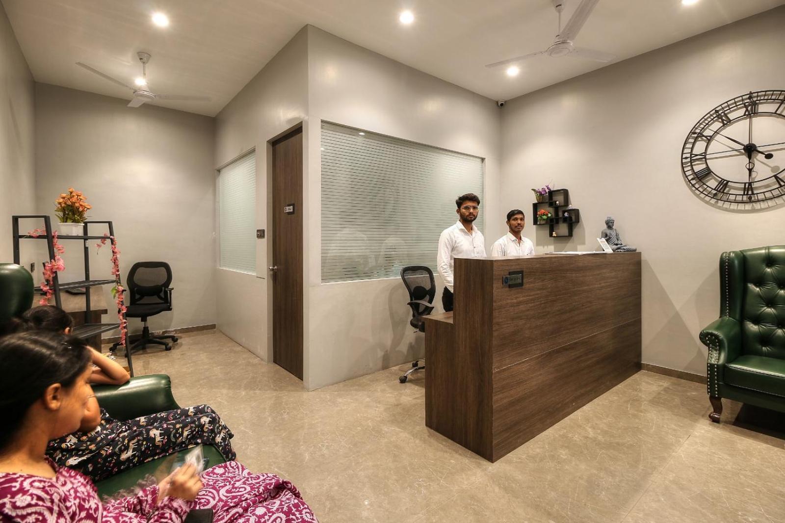 Magnus Fortune House Business Hotel , Magarpatta Mundhwa ภายนอก รูปภาพ