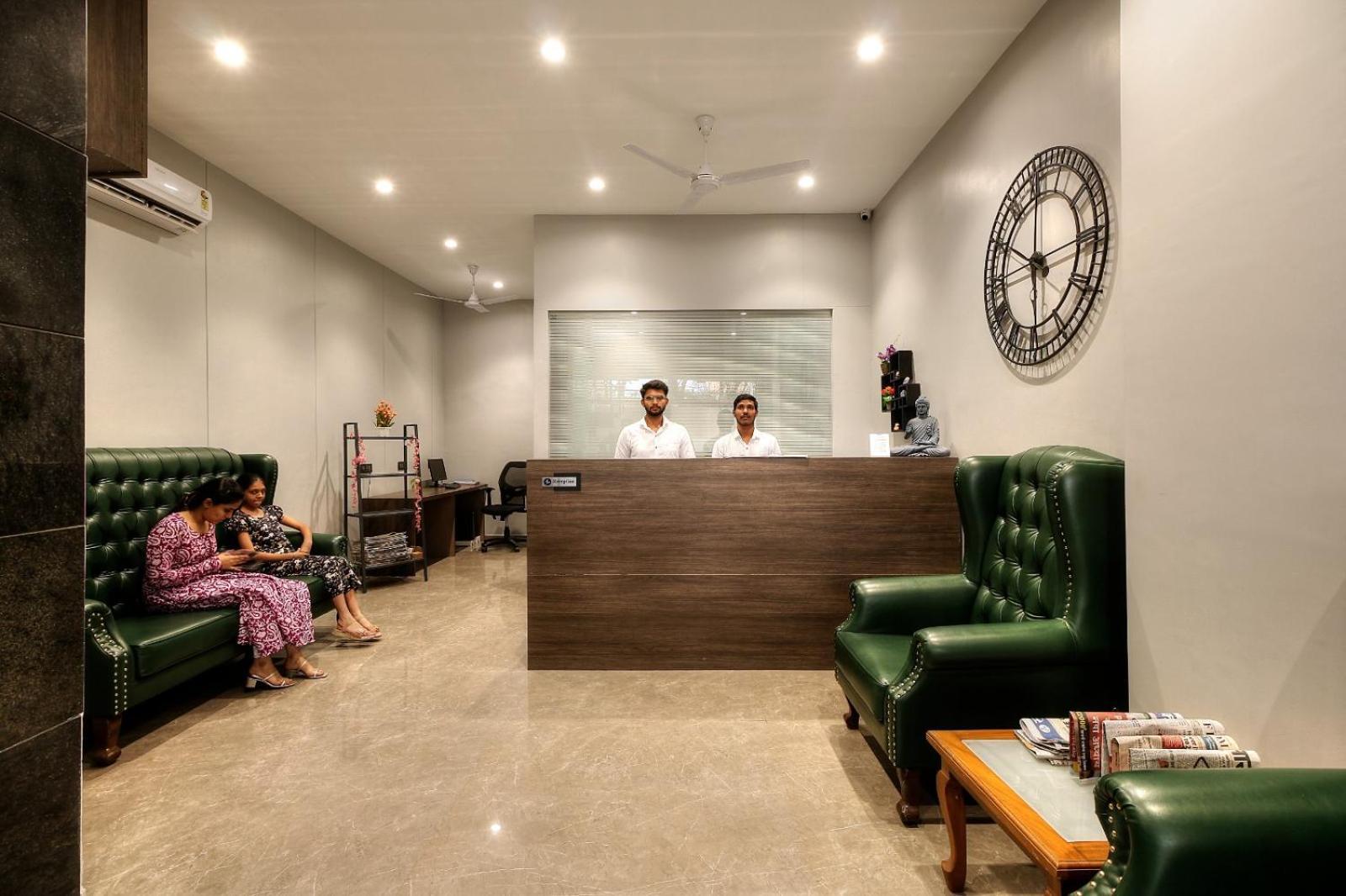 Magnus Fortune House Business Hotel , Magarpatta Mundhwa ภายนอก รูปภาพ