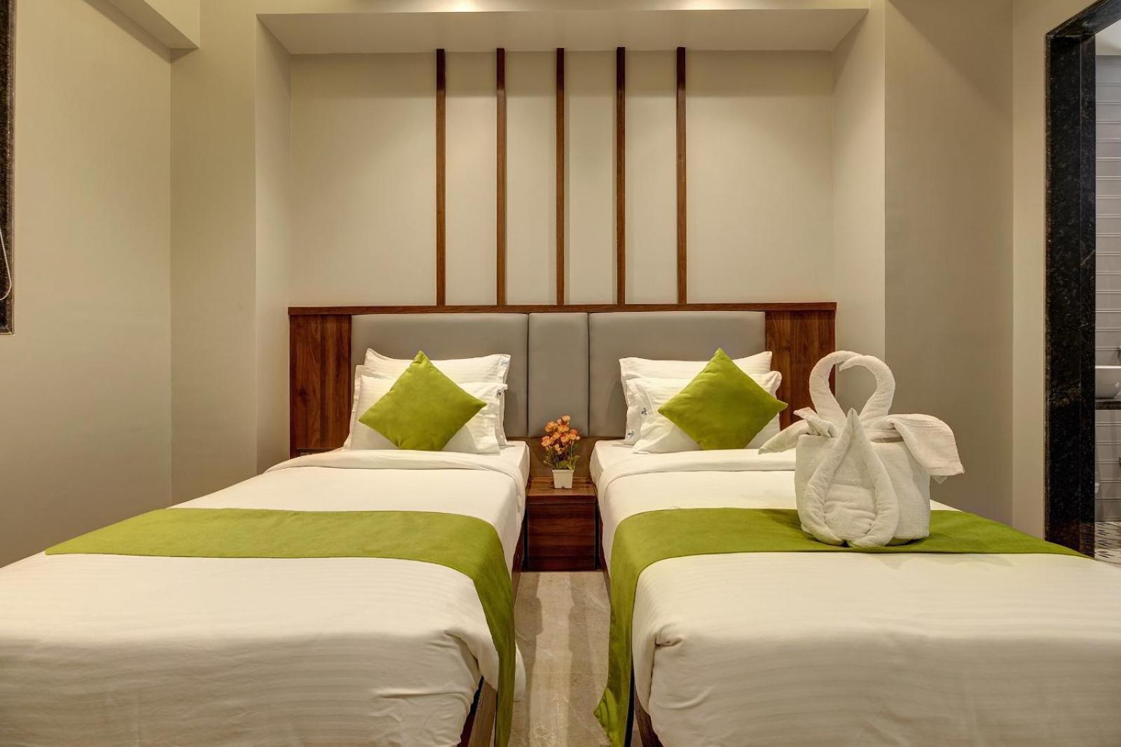 Magnus Fortune House Business Hotel , Magarpatta Mundhwa ภายนอก รูปภาพ
