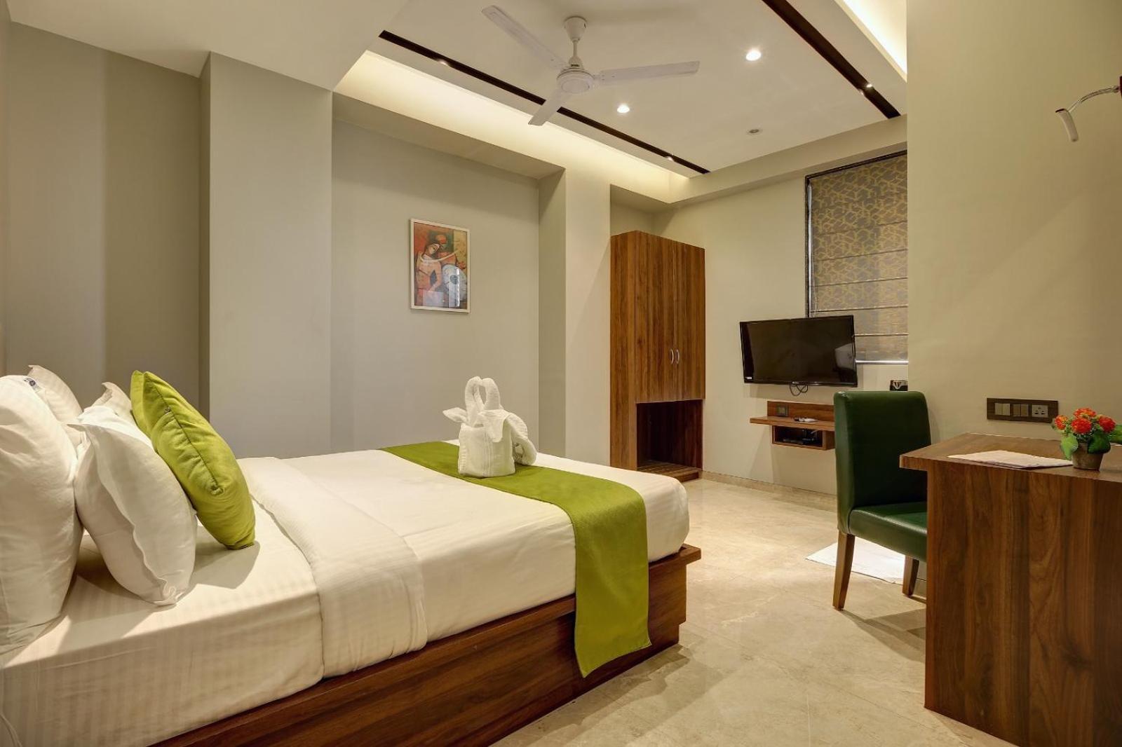Magnus Fortune House Business Hotel , Magarpatta Mundhwa ภายนอก รูปภาพ