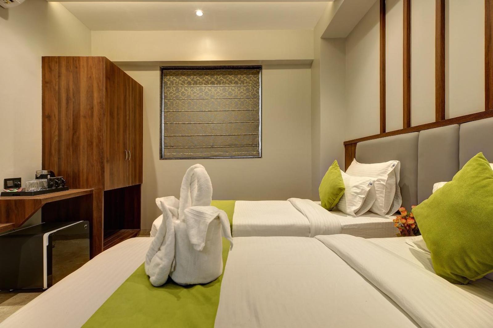 Magnus Fortune House Business Hotel , Magarpatta Mundhwa ภายนอก รูปภาพ