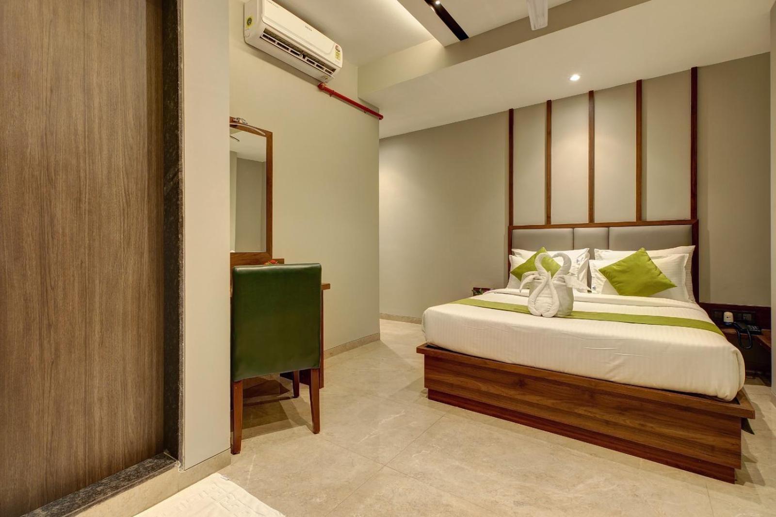 Magnus Fortune House Business Hotel , Magarpatta Mundhwa ภายนอก รูปภาพ