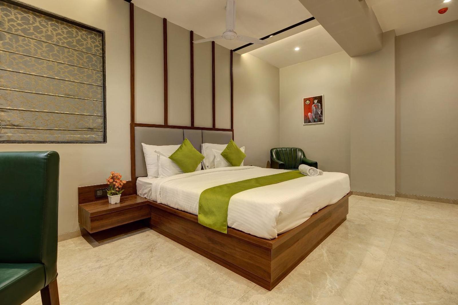 Magnus Fortune House Business Hotel , Magarpatta Mundhwa ภายนอก รูปภาพ